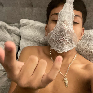 Meet your Posher, Sebastian